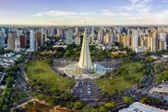 Maringá, 07 de novembro de 2022 - Imagem de drone da região central de Maringá com vista da catedral -