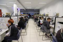 Agências do Trabalhador ofertam 11,7 mil vagas com carteira assinada no Paraná