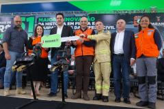 Governador entrega R$ 52 milhões em veículos e equipamentos à Defesa Civil