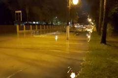 A Defesa Civil do Paraná divulgou um balanço neste domingo (08) que aponta 40 municípios afetados pelos eventos meteorológicos que atingem o estado desde o ultimo diz 03. A estimativa é que mais de 13 mil pessoas tenham sido afetadas pelo mau tempo