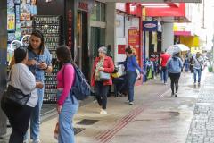 Fim de ano com carteira assinada: Agências do Trabalhador têm 16,8 mil vagas