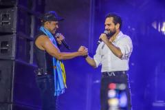Zezé Di Camargo e Luciano e Zé Felipe reuniram 101 mil pessoas na despedida do Verão Maior