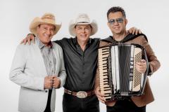 Após Carnaval, Litoral recebe shows do Trio Parada Dura, Amado Batista e Raça Negra