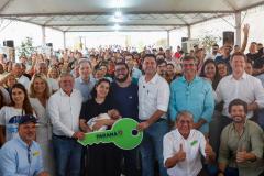O governador Carlos Massa Ratinho Junior participou nesta quarta-feira (24) da inauguração do Residencial Laguna di Valência em Londrina, no Norte.