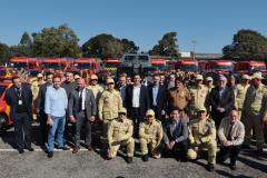 O governador Carlos Massa Ratinho Junior entregou nesta segunda-feira (3) 39 novos veículos para reforçar os trabalhos do Corpo de Bombeiros do Paraná.