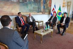 O vice-governador Darci Piana recebe nesta terca-feira (20), o embaixador da Costa Rica, Norman Lizano no Palacio Iguacu.