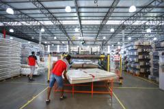 Número de desempregados no Paraná cai pela metade desde 2019