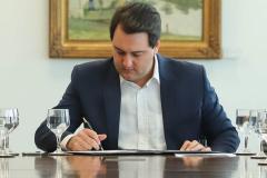 Ratinho Junior anuncia Leonaldo Paranhos, Rafael Greca e Ulisses Maia como secretários Foto: Rodrigo Felix Leal/SEIL