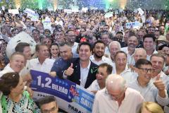 O governador Carlos Massa Ratinho Junior anunciou nesta quinta-feira (13) a liberação de R$ 1,2 bilhão para a saúde pública do Estado, durante o evento Saúde em Movimento, em Foz do Iguaçu, na região Oeste.