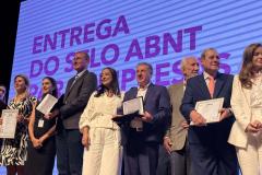 Casa Civil é 1º órgão do Estado a receber o selo “Nós Por Elas” de enfrentamento à violência contra mulher