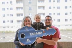 Com recursos do Estado, 208 famílias recebem apartamentos em residencial em Curitiba