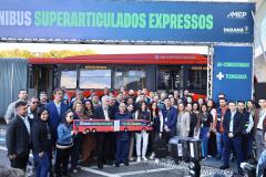 23 metros e quase 200 lugares: Paraná ganha primeiros ônibus superarticulados