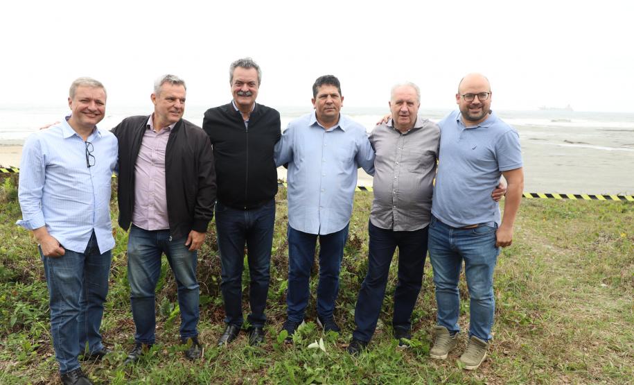 Litoral do Paraná conta com areia da praia renovada antes da data prevista