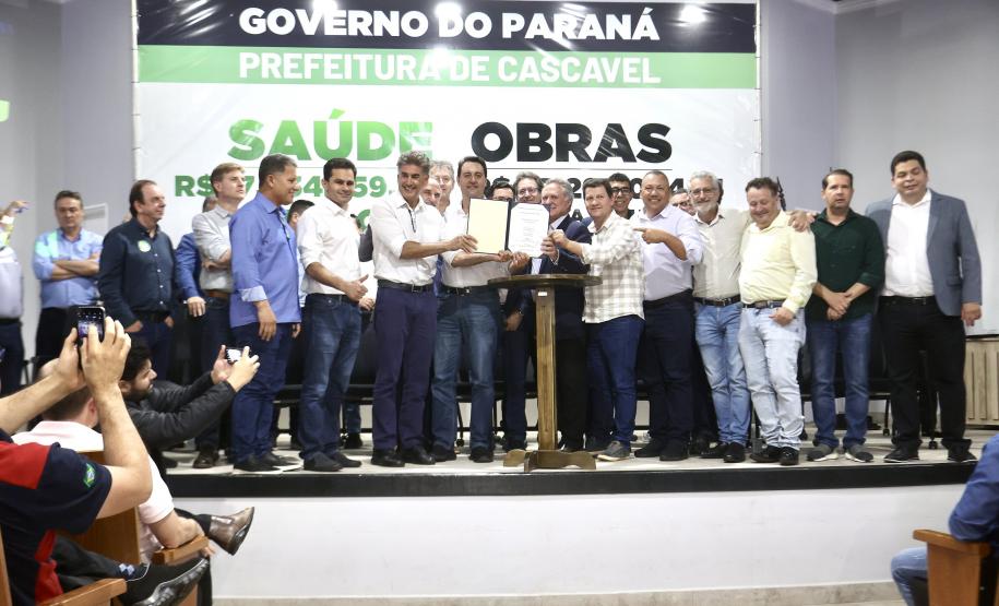 Parceria do Estado, Itaipu e prefeitura viabiliza R$ 47,3 milhões para pavimentação em Cascavel