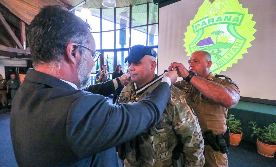 PMPR homenageia militares e autoridades civis no aniversário do BPRv, BPMOA e Bope