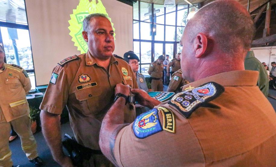 PMPR homenageia militares e autoridades civis no aniversário do BPRv, BPMOA e Bope