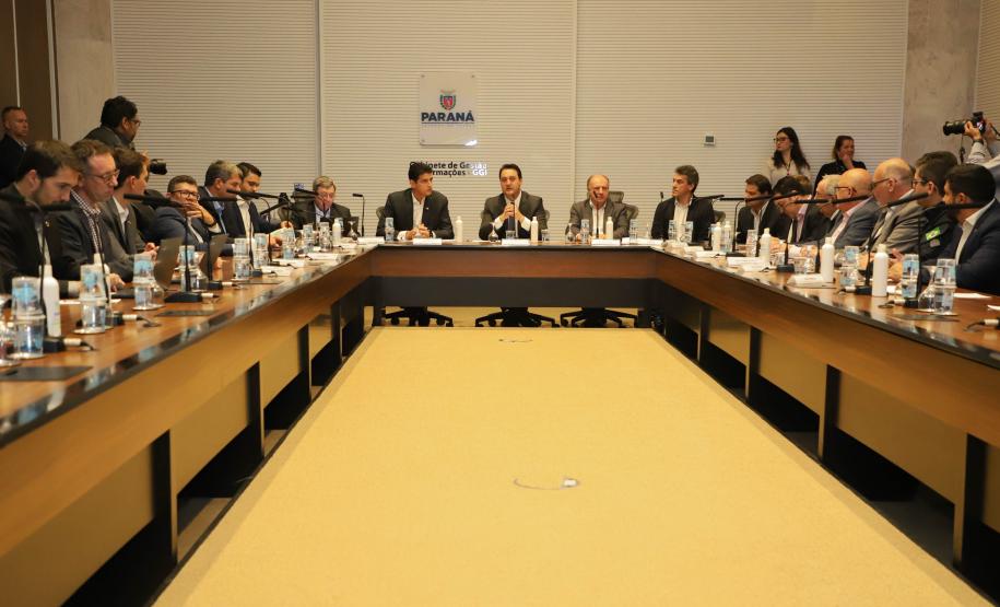 Governador Carlos Massa Ratinho Junior em agenda com Ministro da Infraestrutura Marcelo Sampaio.