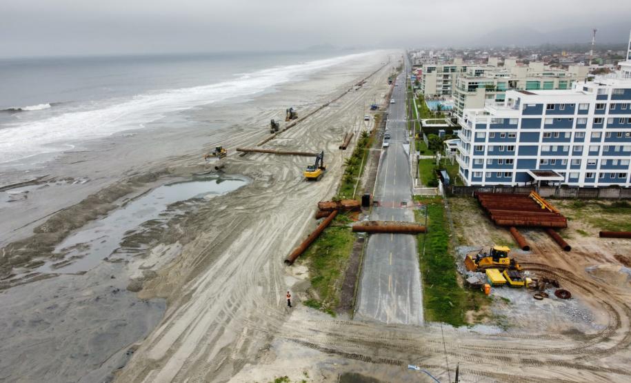 Litoral do Paraná conta com areia da praia renovada antes da data prevista