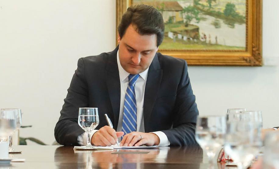 Governo vai aumentar em 55% o valor da diária dos servidores estaduais