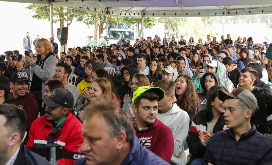 Pinhais, 01 de novembro de 2022 - Evento de entrega de veículos, benfeitorias e formalização de parceria com o governo israelense que aconteceu no Colégio Agricola Nilton Freire Maia.