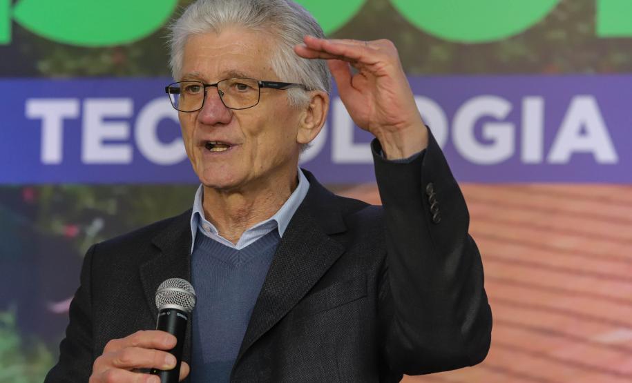 Pinhais, 01 de novembro de 2022 - Evento de entrega de veículos, benfeitorias e formalização de parceria com o governo israelense que aconteceu no Colégio Agricola Nilton Freire Maia.