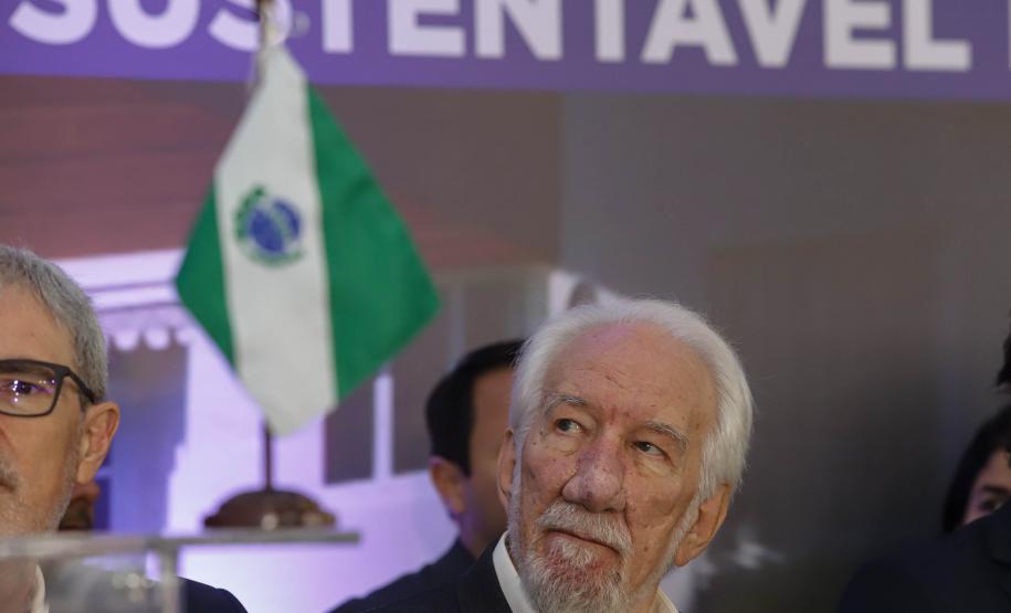 Pinhais, 01 de novembro de 2022 - Evento de entrega de veículos, benfeitorias e formalização de parceria com o governo israelense que aconteceu no Colégio Agricola Nilton Freire Maia.