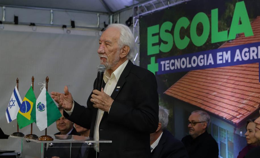 Pinhais, 01 de novembro de 2022 - Evento de entrega de veículos, benfeitorias e formalização de parceria com o governo israelense que aconteceu no Colégio Agricola Nilton Freire Maia.