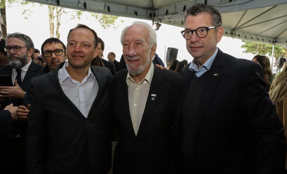 Pinhais, 01 de novembro de 2022 - Evento de entrega de veículos, benfeitorias e formalização de parceria com o governo israelense que aconteceu no Colégio Agricola Nilton Freire Maia.