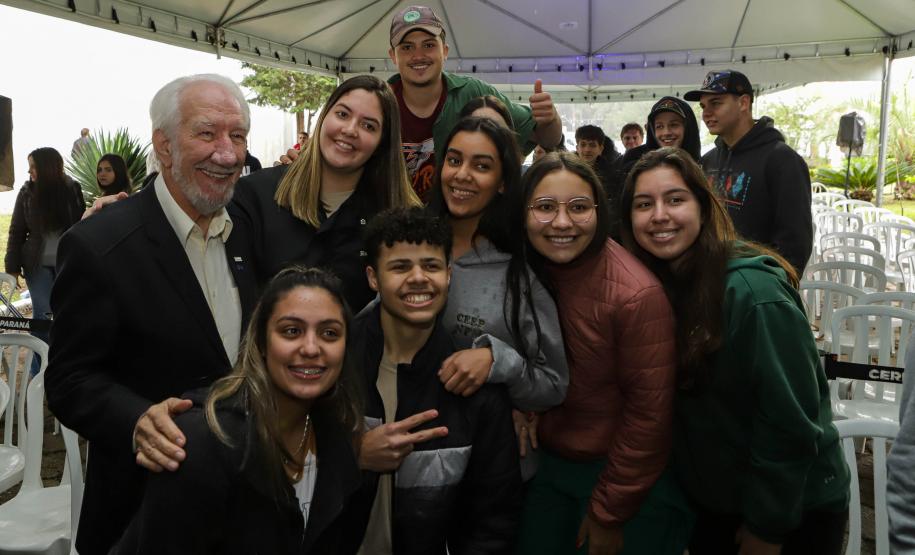 Pinhais, 01 de novembro de 2022 - Evento de entrega de veículos, benfeitorias e formalização de parceria com o governo israelense que aconteceu no Colégio Agricola Nilton Freire Maia.