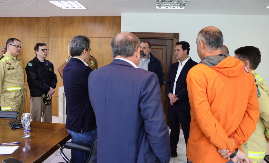Governo cria gabinete de crise para atender deslizamentos na BR-376 e demais rodovias do Paraná