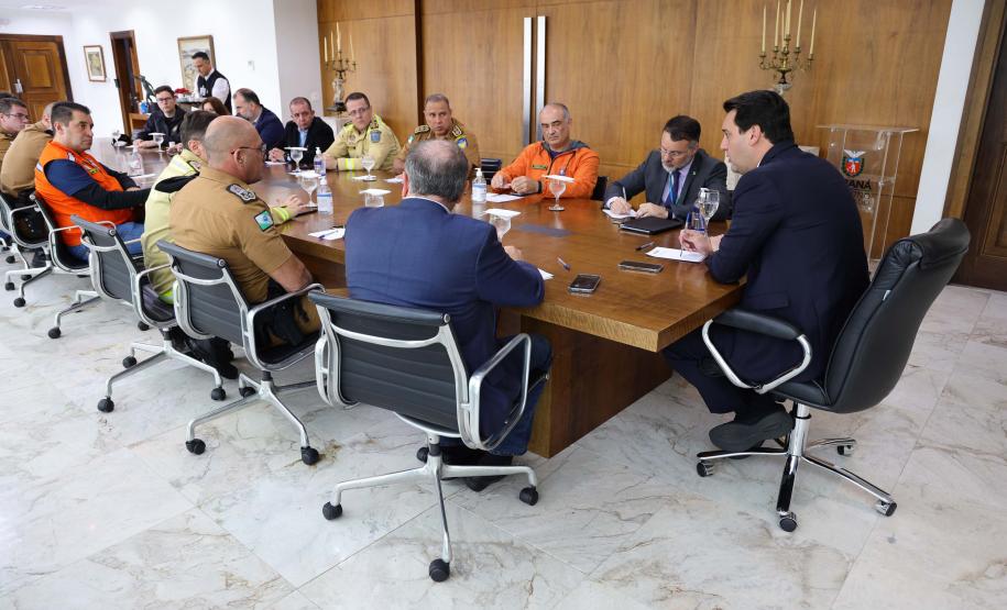 Governo cria gabinete de crise para atender deslizamentos na BR-376 e demais rodovias do Paraná