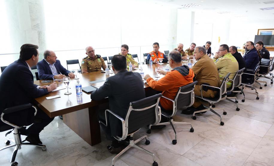 Governo cria gabinete de crise para atender deslizamentos na BR-376 e demais rodovias do Paraná