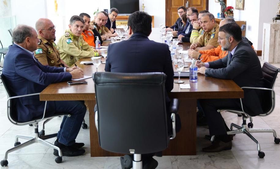 Governo cria gabinete de crise para atender deslizamentos na BR-376 e demais rodovias do Paraná