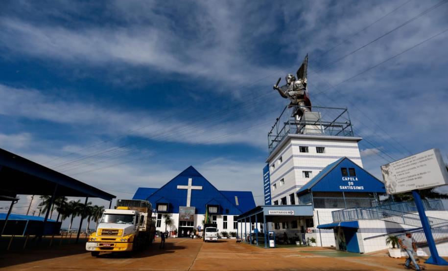 Santuário de São Miguel Arcanjo, em Bandeirantes -