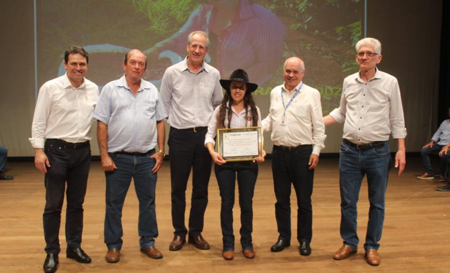 Produtoras de Pinhalão e de Tomazina vencem concurso Café Qualidade Paraná