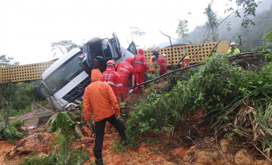 Governo do Estado decreta situação de emergência na região de Curitiba e Litoral