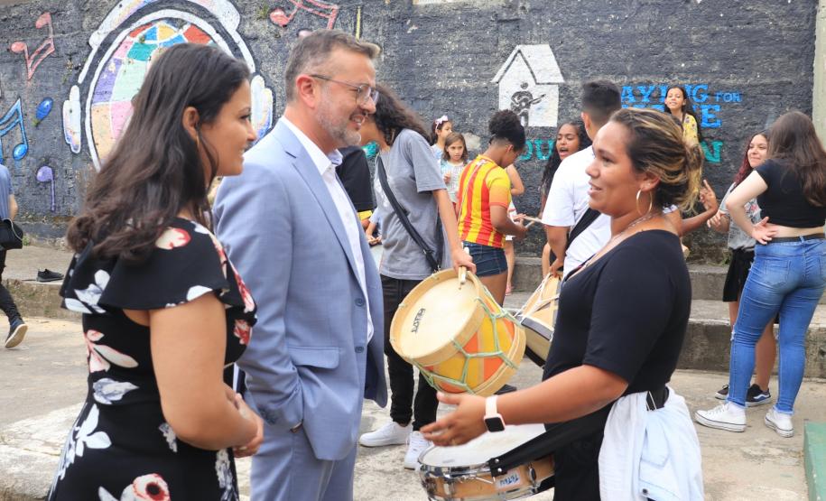 Casa Civil promove Natal Solidário no Instituto Playing For Change, um dos maiores projetos sociais da Capital