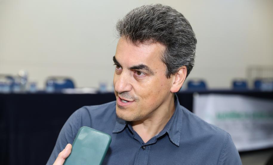 Em audiência pública, Governo debate com população obras da Ponte de Guaratuba