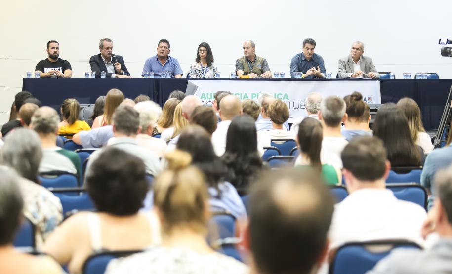 Em audiência pública, Governo debate com população obras da Ponte de Guaratuba