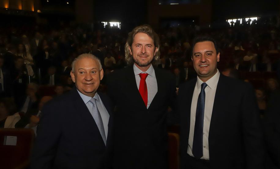 Ratinho Junior é diplomado, agradece paranaenses e prevê nova gestão com grandes resultados