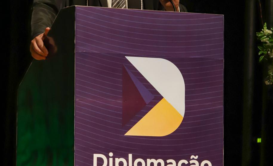 Ratinho Junior é diplomado, agradece paranaenses e prevê nova gestão com grandes resultados