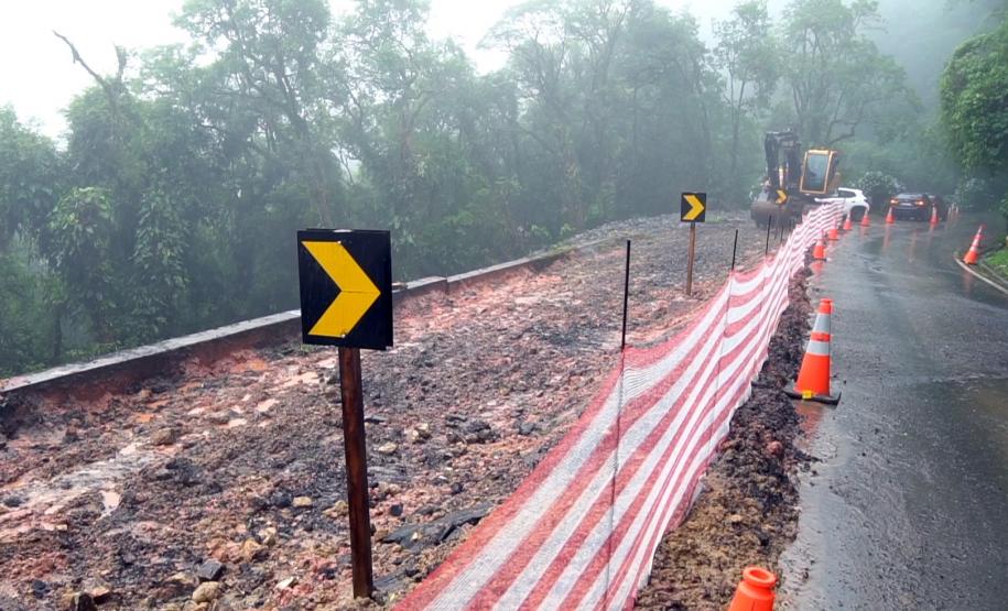 DER/PR reabre Estrada da Graciosa com operação pare-e-siga