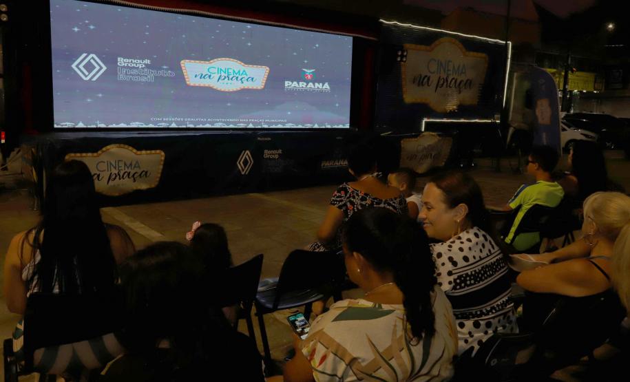 Com início de sessões de cinema ao ar livre, Estado aumenta opções de lazer no Litoral