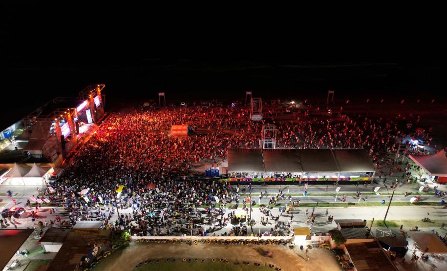 Shows no Litoral: sertanejo e forró embalam fim de semana em Matinhos e Pontal do Paraná