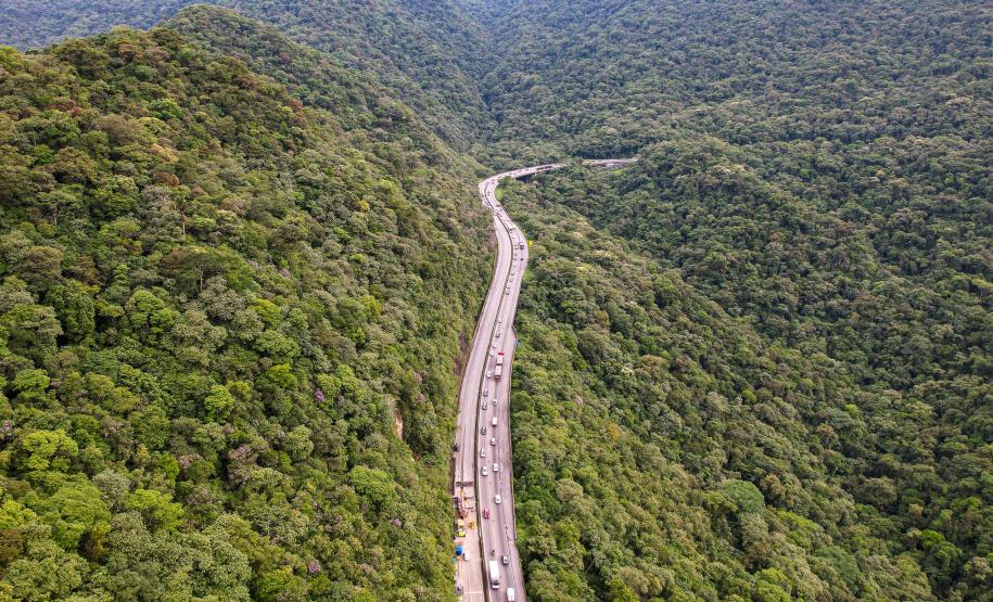 DER-PR retira guindaste da BR-277 para melhorar tráfego neste final de semana