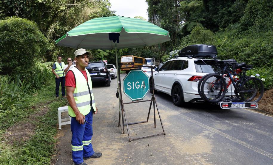 Estrada da Graciosa - obras de recuperação da Estrada da Graciosa, depois dos desmoronamentos causados pelas chuvas