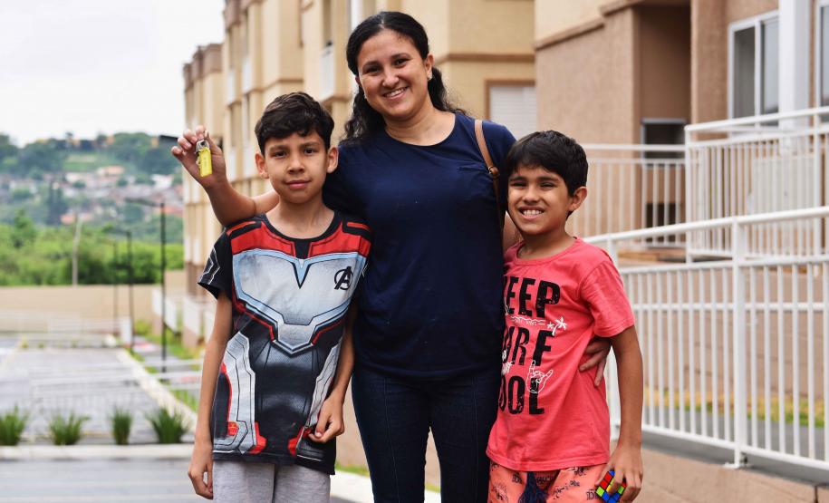 Mulheres são as mais beneficiadas com a construção de casas populares no Paraná