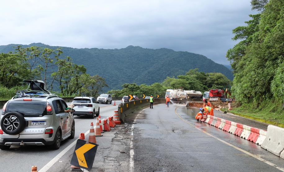 DER-PR retira guindaste da BR-277 para melhorar tráfego neste final de semana