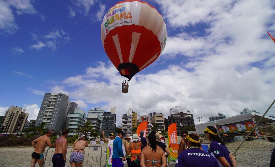 Beleza contemplada do alto: voo de balão estreia no Verão Maior Paraná