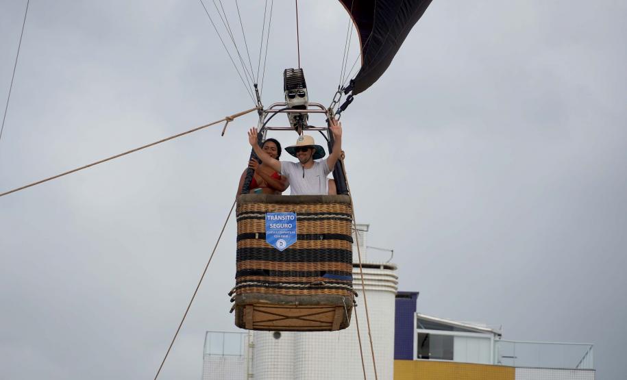 Beleza contemplada do alto: voo de balão estreia no Verão Maior Paraná